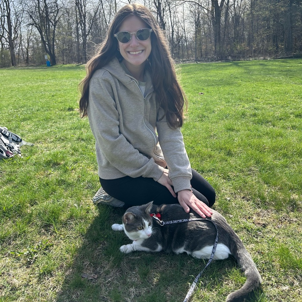 Meet your Posher, Mia